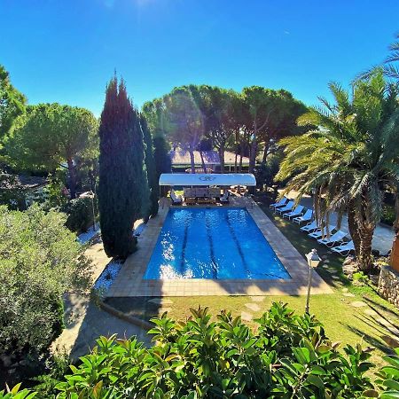 Villa Sitges El Ranch: Beachside Oasis with Pool, Jacuzzi, and Garden Calafell Exterior photo