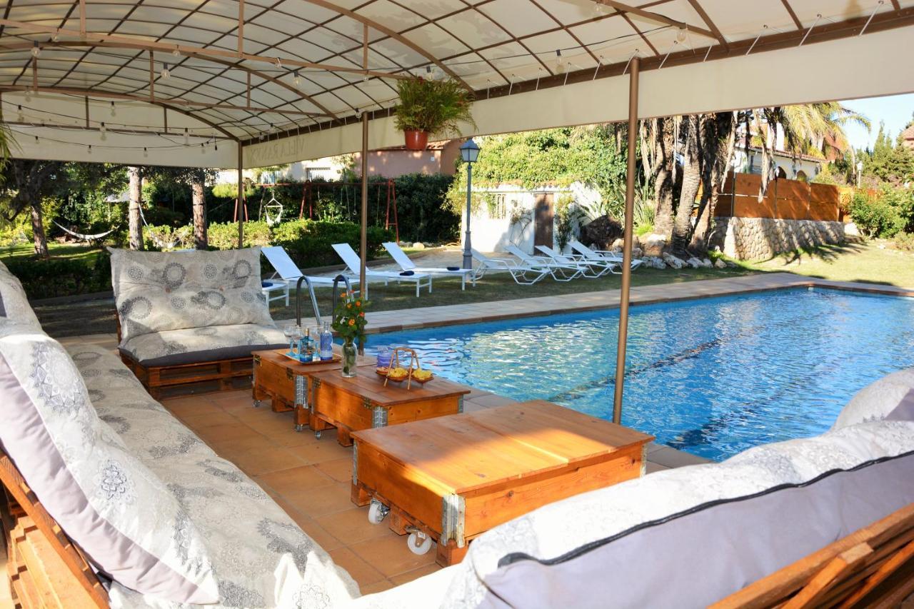 Villa Sitges El Ranch: Beachside Oasis with Pool, Jacuzzi, and Garden Calafell Exterior photo