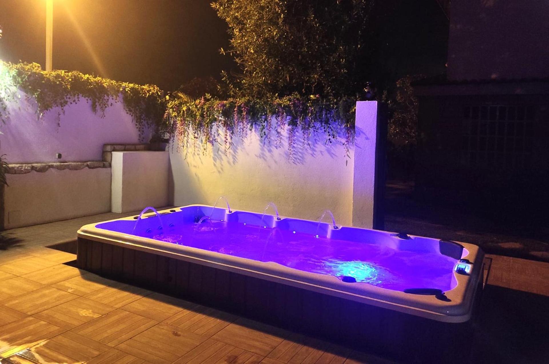 Villa Sitges El Ranch: Beachside Oasis with Pool, Jacuzzi, and Garden Calafell Exterior photo